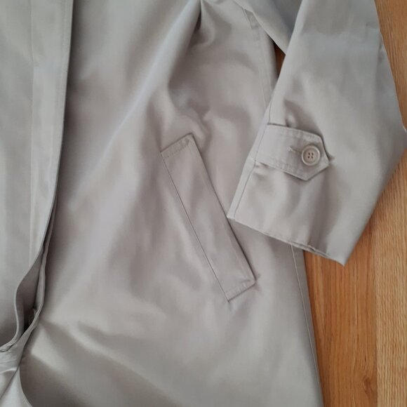1980s London Fog Trench Rain Coat Size 8-M 45" Long - Picture 6 of 6